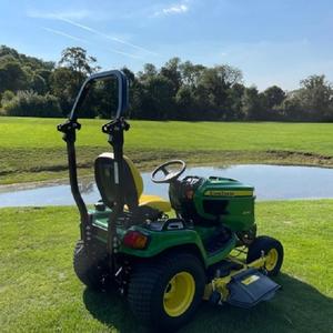 บริการจัดส่งรวดเร็วสำหรับเครื่องตัดหญ้า John Deere X940 มือสอง สภาพดีเยี่ยม เครื่องยนต์ทรงพลัง ขับขี่นุ่มนวล เหมาะสำหรับการใช้งาน - Product Image 4