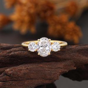 Anillo de Diamantes Cultivados en Laboratorio Chapado en Oro Rosa para Mujer, Corte Brillante Redondo Clásico, Joyería de Compromiso y Boda con 3 Piedras - Product Image 3