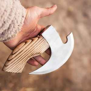 Cuchillo para Pizza Vikingo de Acero al Carbono de Grado Industrial Hecho a Mano con Funda de Cuero Fino Forjado a Mano - Product Image 2