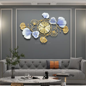 Horloges murales en fer et quartz Art Déco de qualité supérieure pour un design d'intérieur moderne et une esthétique intemporelle - Product Image 1