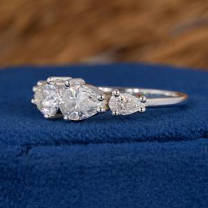 Anillo de boda de plata 925 original con moissanita talla pera de East West para mujer, regalo único y encantador para joyería nupcial - Product Image 4