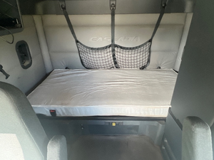 Camión Freightliner T12664ST 2019 Usado en Buen Estado con Transmisión Automática y 223,869 Millas - Product Image 3