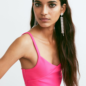 Débardeur d'été sans manches respirant pour femme avec soutien-gorge intégré, coussinets amovibles et bretelles spaghetti, en mélange de polyester - Product Image 5