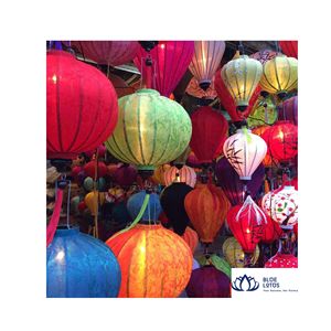 Lanternes en soie de Hoi An aux couleurs vives, très demandées |   Lanterne suspendue en soie traditionnelle de haute qualité, décoration - Product Image 1