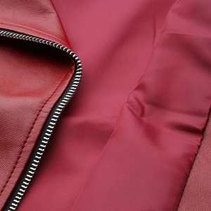 เสื้อแจ็คเก็ตหนังผู้หญิงสีพื้นสไตล์ลำลองทันสมัย ผลิตจากหนังแท้คุณภาพดีที่สุด - Product Image 5