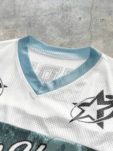 Expédition rapide Maillot de football en mesh surdimensionné unisexe Streetwear Col en V T-shirt de sport respirant avec impression de numéro Vente en gros - Product Image 4