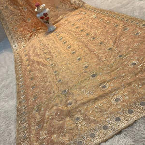 Sari en Georgette Premium avec motif floral Jaal, pierres Jharkan argentées, Zari véritable et blouse – Sari tendance pour mariages et fêtes - Product Image 1