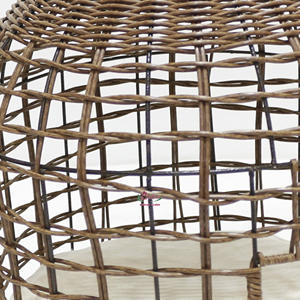 Abri intérieur/extérieur pour animaux de compagnie en jacinthe d'eau tissé à la main d'Artex Dong Thap Factory - Product Image 2