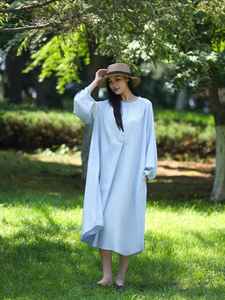 Robe longue décontractée pour femme, coupe classique, 100 % coton, manches longues, style minimaliste, été, écologique, tunique unie teinte - Product Image 3