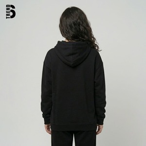 Sudadera con Capucha Gráfica Extra Grande Personalizada para Hombre, Estampado de Retrato, Estilo Urbano, Sudadera Negra y Roja con Gráfico 'Wanted', Felpa de Algodón Grueso - Product Image 3
