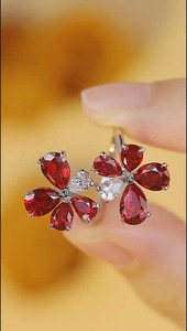 Bague de cocktail en argent 925 pour femme, forme fleur, rubis et diamant taille poire, sertie à griffes, bijou de fiançailles romantique - Product Image 3