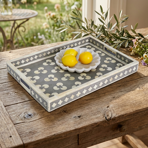Plateau artisanal gris ardoise avec incrustation d'os, motif trèfle vintage, pour comptoir de cuisine et décoration de salle à manger - Product Image 6