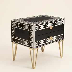 Table de chevet artisanale en os noir incrusté, 2 tiroirs, design carrés concentriques, mobilier haut de gamme - Product Image 1