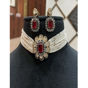 Conjunto de Collar Gargantilla de Moissanita Chapado en Oro de Latón Clásico de Calidad Premium Luminoso para Mujer, Colección Fiesta - Product Image 1