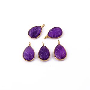 Collier en laiton plaqué or fait main avec pendentif en forme de larme d'améthyste breloques feuille breloques design cristal fournitures de bijoux à la mode - Product Image 1