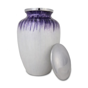 Urne funéraire en métal ombré blanc nacré et violet avec texture ondulée et bordure argentée, pour cendres commémoratives - Product Image 3