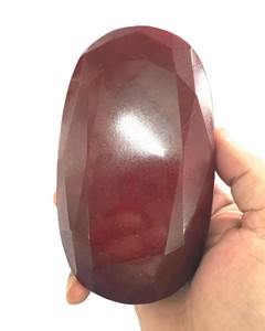 พลอยทับทิมรูปไข่ขนาดใหญ่สีแดงเข้ม ขัดเงาแบบคาโบชอง สำหรับทำเครื่องประดับ ตกแต่ง และบำบัดรักษา - Product Image 5