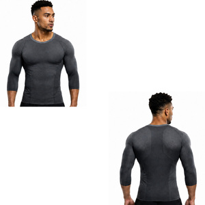 T-shirt de sport respirant et extensible pour homme, séchage rapide, personnalisable avec logo, idéal pour la course et l'entraînement, performance optimale - Product Image 6