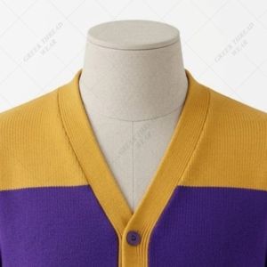 Cardigan universitaire personnalisé Omega Fraternity, violet, col en V, broderie chenille or vieilli, manches longues, coupe classique, hiver - Product Image 4