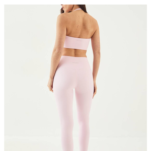 Ensemble de yoga personnalisé en nylon et élasthanne ultra-extensible, avec soutien-gorge de sport à col en V et torsion avant, et leggings moulants, pour l'entraînement féminin, ensemble 2 pièces sexy - Product Image 2