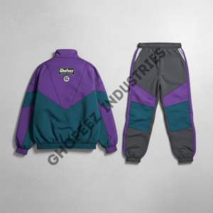 Ensemble coupe-vent unisexe personnalisé avec logo, style streetwear, survêtement rétro oversize 2 pièces, veste et pantalon légers doublés en mesh - Product Image 5