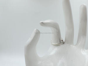 Stylish 92.5 Sterling Silver Cluster Ring Fashionable <b>Accessory</b> - Product Image 2