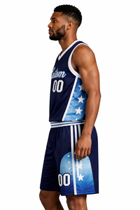 Ensemble deux pièces haut de gamme éco-responsable personnalisé avec logo d'équipe sur le devant, maillot et short de sport légers et confortables pour le basketball - Product Image 1