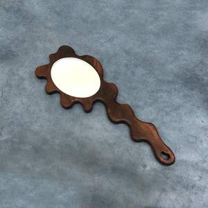 Espejo de mano clásico de madera, espejo decorativo vintage para maquillaje con mango de madera para tocador de hogar. - Product Image 1