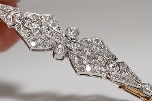 Broche Antique Originale Art Déco en Argent 925 Plaqué Or 14 carats, Ornée de Diamants de Laboratoire et de Moissanite, Style Iced Out - Product Image 5