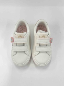 Zapatillas deportivas vulcanizadas para niños de fábrica vietnamita, con parte superior de malla transpirable, superposición de ante, suela de goma, cierre de velcro, ligeras, al por mayor. - Product Image 2