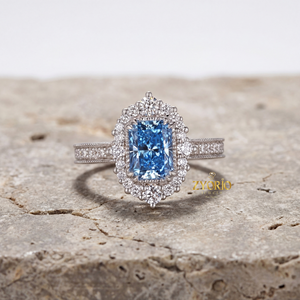 Anillo de Compromiso de Lujo con Diamante Radiante Cultivado en Laboratorio, Engaste de Garra, Moderno Anillo Nupcial de Plata 925, Elección para Novias en Bodas y Fiestas - Product Image 6