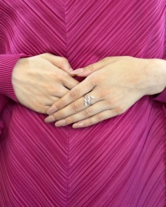 Bague de mariage en or 14K avec diamant de laboratoire taille poire multi-pierres en forme de feuille de branche, vente en gros, fabricant et fournisseur de bijoux fins OEM - Product Image 1