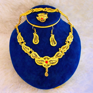 Meilleures ventes 2024 : Ensemble de colliers vintage en alliage plaqué or 24 carats, inspiré de la mode africaine et indienne, fabriqué à la main aux États-Unis, pour les Comores et Mayotte - Product Image 1