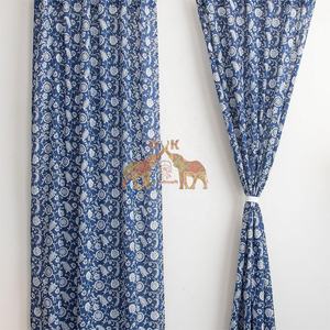 Juego de Cortinas de Algodón con Estampado Floral Hecho a Mano, Diseño Moderno y Lujoso para Puerta - Product Image 6