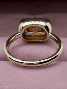 แหวนมอสซาไนต์ทรงเอ็ดเวิร์ด รูปไข่ยาว ประดับด้วยทองคำ 14K บนตัวเรือนเงินแท้ 925 - Product Image 2