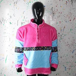 Sweat-shirt 100% brodé à col large info.clushsports - Product Image 1