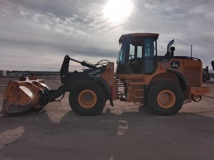 Chargeuse sur pneus 4x4 2024 624P Z203706 – Équipement Premium Prêt à l'Exportation - Product Image 3