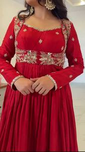Vestido de lentejuelas con encaje y dupatta reversible, sin arrugas, de secado rápido, hasta el tobillo, para fiesta Diwali, de la marca Blooming TENNECY Chinon. - Product Image 3