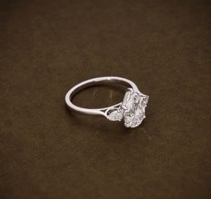 แหวนหมั้นเพชรทรงลูกแพร์สไตล์วินเทจสุดหรู ได้รับการรับรองจาก IGI ทองคำแท้ เหมาะสำหรับเป็นของขวัญแต่งงานและวันครบรอบ - Product Image 2