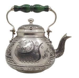 Théière en aluminium gravée à la main avec un motif floral traditionnel et une poignée en bois, bouilloire à thé en métal décorative, décoration d'intérieur - Product Image 3