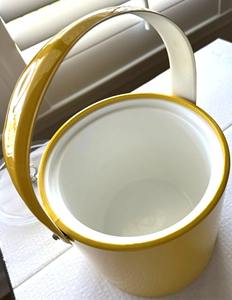 Moderna Cubitera de Cerámica Amarilla, Perfecta para Exhibición en Mesa, Fiestas, Bares en Casa y Entretenimiento en la Oficina, Enfriador de Vino de la India - Product Image 5