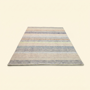 Tapis rayé en laine tufté à la main bleu beige Coastal Strata, moderne, texturé, antidérapant, écologique, pour salon et hôtel - Product Image 2