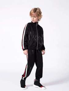 Conjuntos Deportivos de 2 Piezas para Niños, Diseño Moderno, 100% Nailon, para Hombre, para Correr, con Logotipo Personalizado - Product Image 3