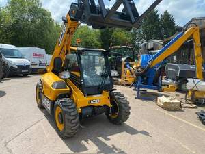 Chariot télescopique JCB d'occasion 514-56 — 17 m — 6 350 kg - Product Image 4