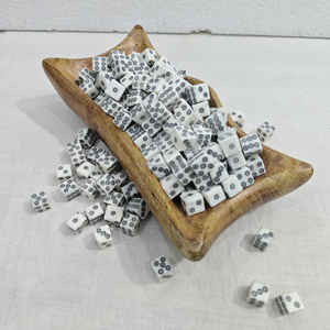 Dés de jeu en os de buffle de qualité supérieure 11*11mm pour jeux de table, faits à la main, hautement polis, taille personnalisable - Product Image 3