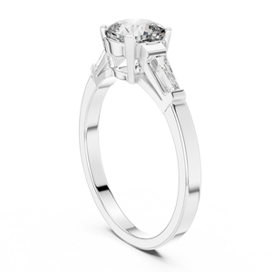 Bague solitaire en or blanc 18 carats avec diamant de laboratoire taille coussin, sertie sur une monture baguette, idéale pour les fêtes, les mariages, l'usage quotidien et comme cadeau de luxe pour femme. - Product Image 2