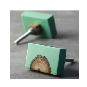 Boutons en résine au design unique, boutons en résine et bois, boutons de meuble en résine, boutons de tiroir en résine, boutons en bois à prix très raisonnable - Product Image 1
