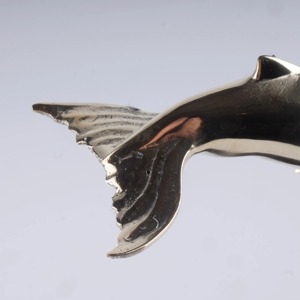 Fish Table Object Wooden Base Silver Finished Decorative Table Accent Home Office Living Room <b>Desk</b> Decor Stylish <b>Ornament</b> - Product Image 5