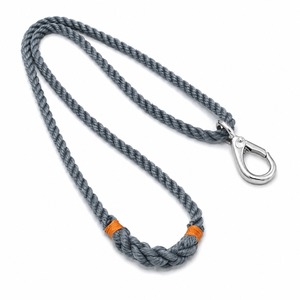 Cordón de poliéster premium trenzado gris con detalles naranjas y clip metálico para tarjetas de identificación, llaves y credenciales. - Product Image 1