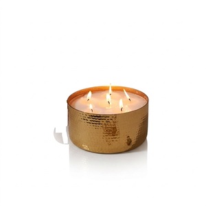 Pot à bougie décoratif en cuivre fait main avec finition martelée pour éclairage d'ambiance et fonction décorative - Product Image 1